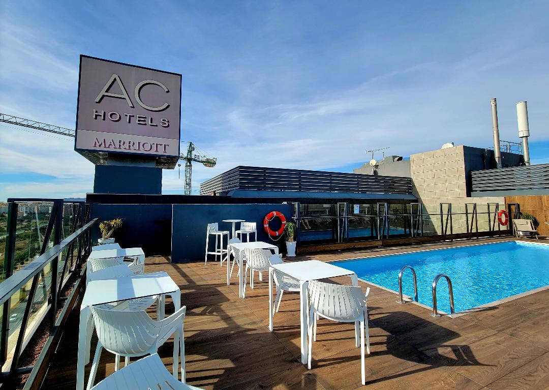 AC Hotel Alicante Sign