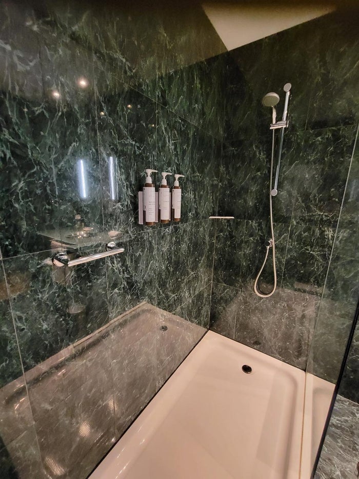 AC Hotel Palma Mallorca Shower