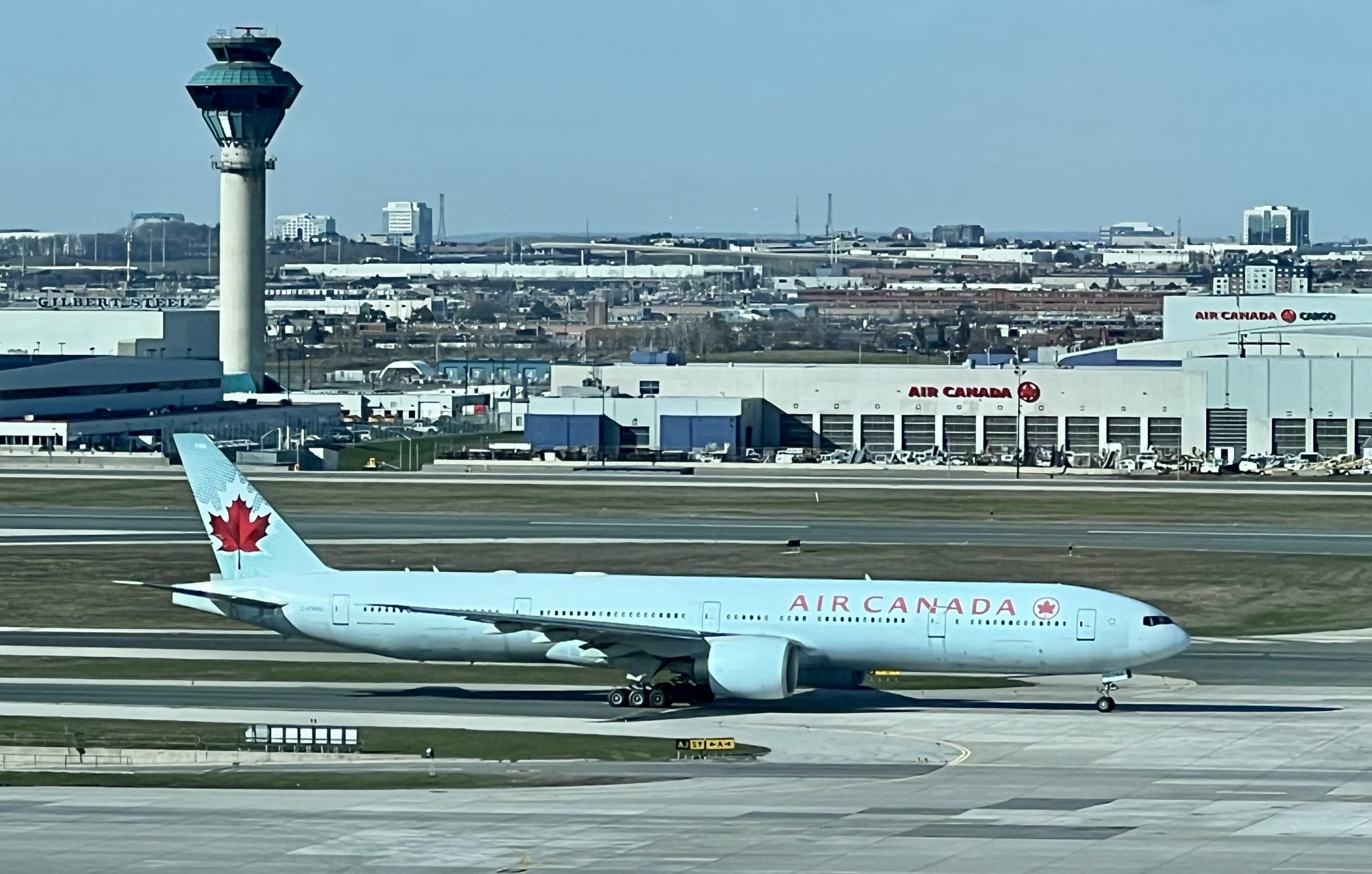 An Air Canada Boeing 777 at Toronto Pearson Airport