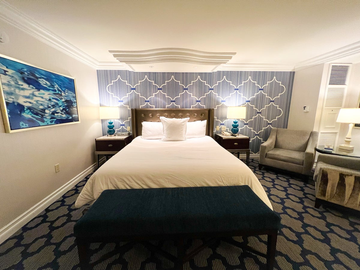 Bellagio Las Vegas King room bed