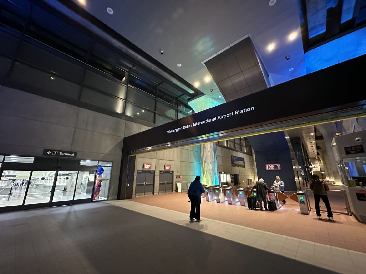 Silver Line Metro Opens to Washington Dulles International Airport