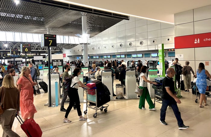 TAP Air Portugal Airbus A321LRneo business class LIS TAP economy check in