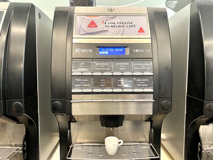 TAP Air Portugal Airbus A321LRneo business class LIS TAP lounge Delta coffee machine