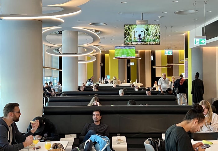 TAP Air Portugal Airbus A321LRneo business class LIS TAP lounge seating TAP Air Portugal Airbus A321LRneo business class LIS TAP lounge seating