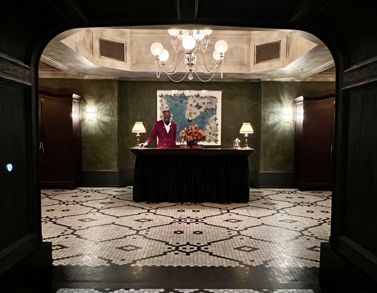 The 6 Best Points Hotels To Work From in NYC: Locations, Amenities, and Quiet