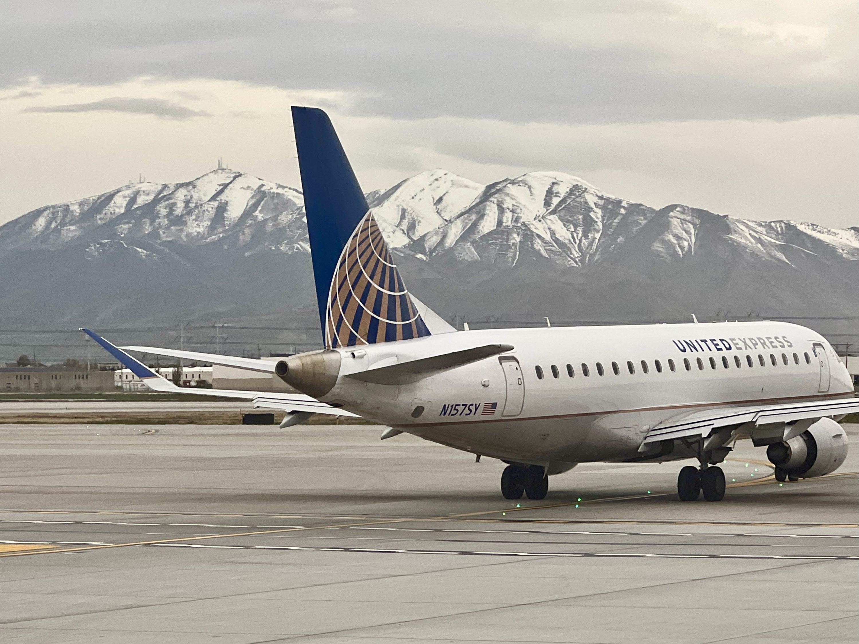 United Airlines Embraer 175 at Salt Lake City