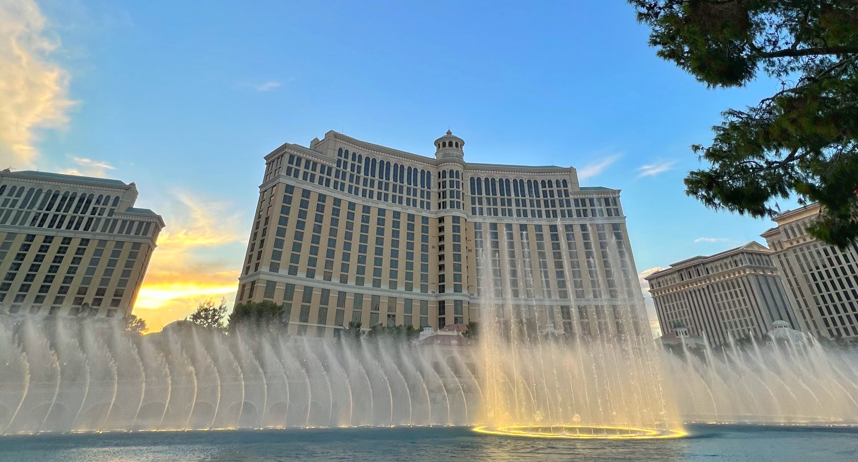 Bellagio fountains during day