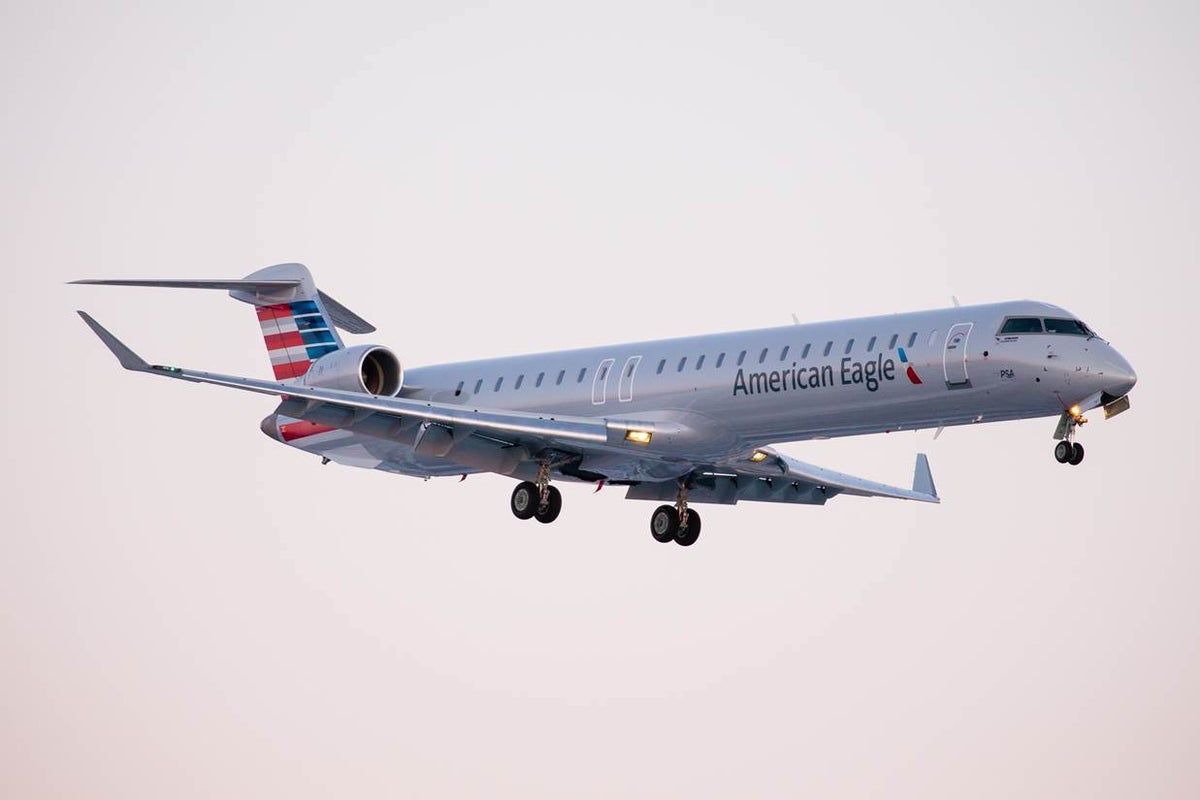 American Airlines To Cut Ties With Mesa Airlines in March 2023