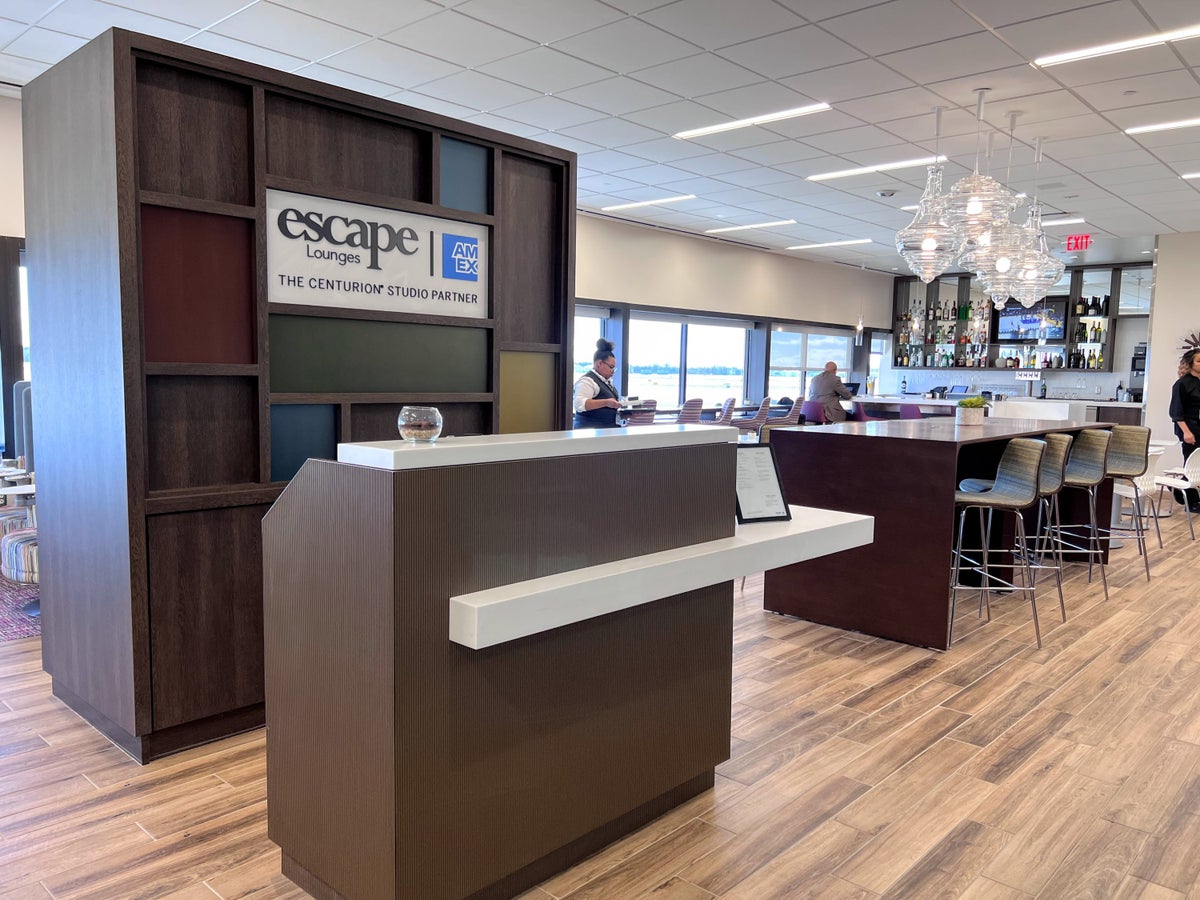 Escape Lounge – The Centurion Studio Partner at John Glenn Columbus International Airport [Review]