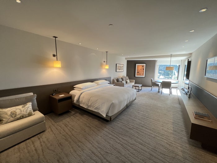 10 Valuable Benefits of the World of Hyatt Credit Card [2025]