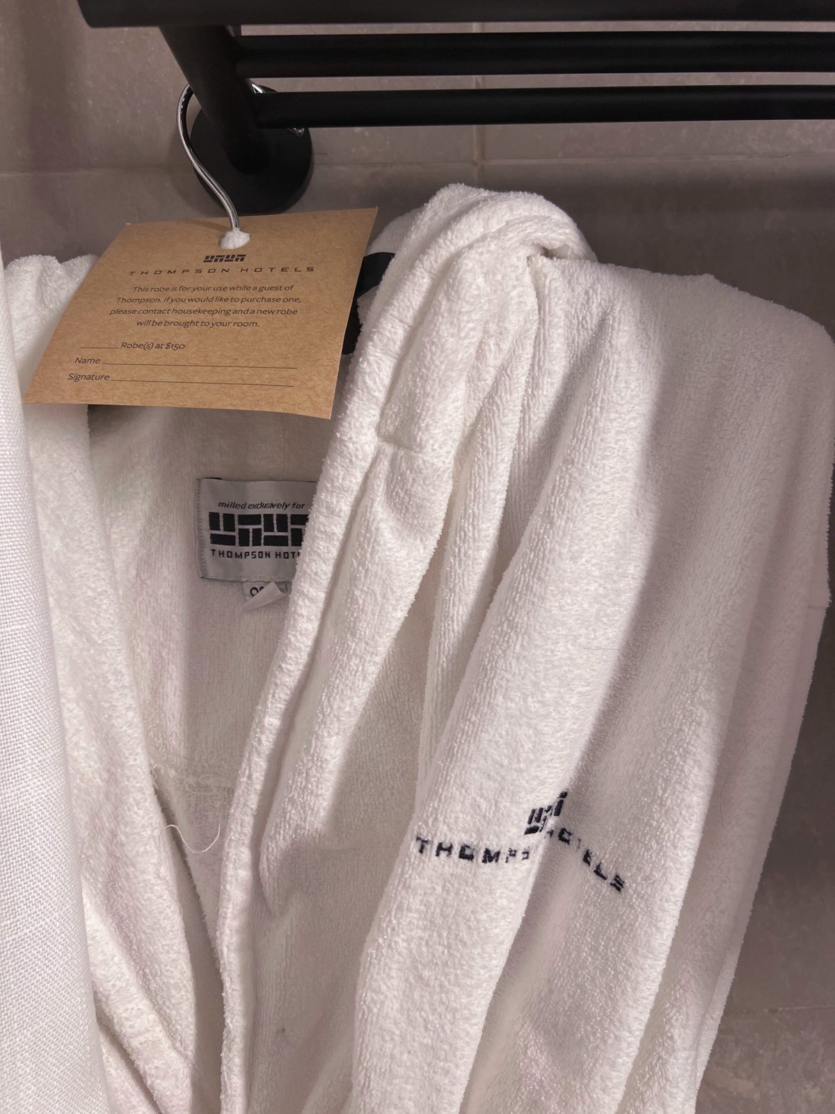 Thompson Hotels robe