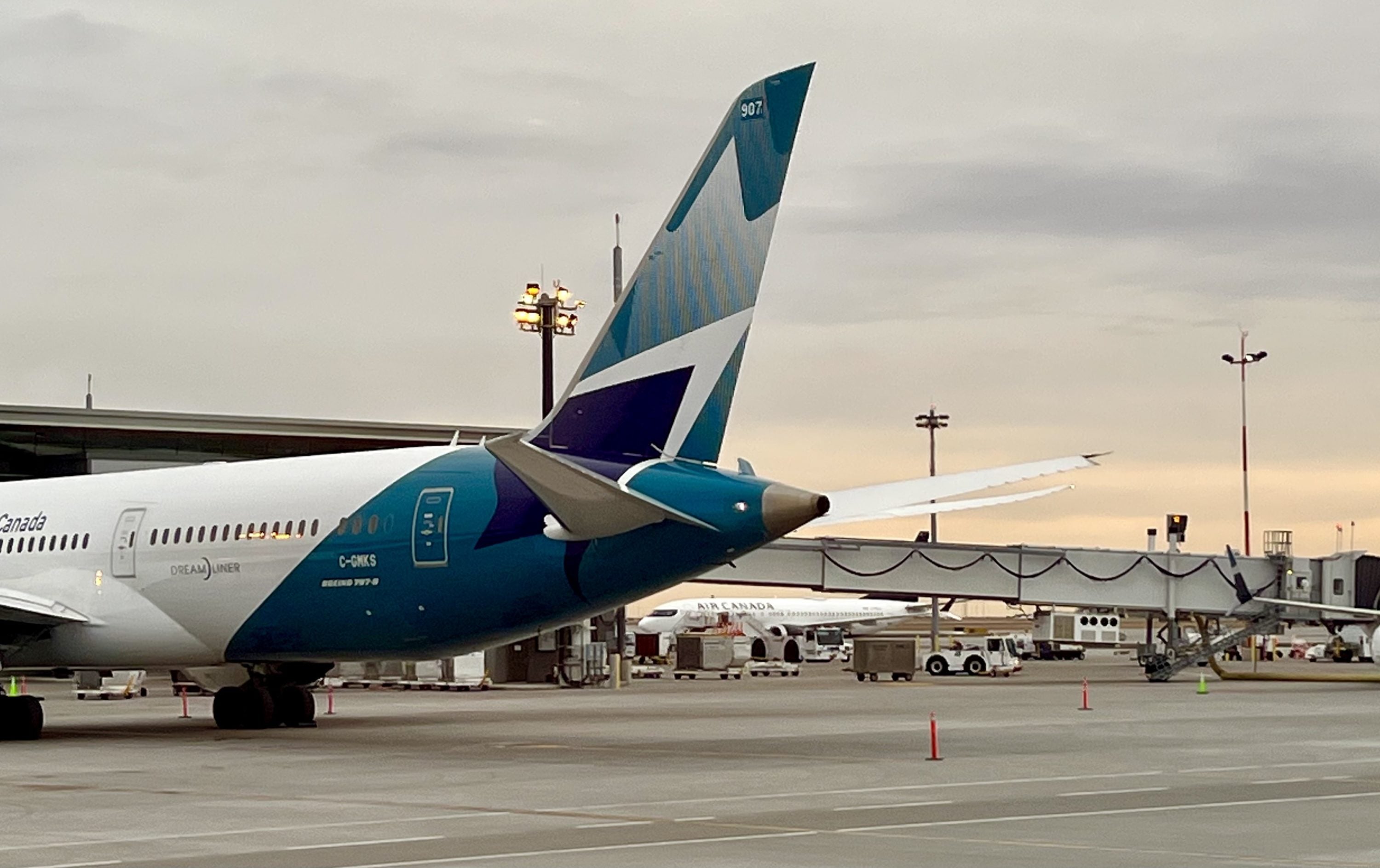 WestJet Boeing 787 Dreamliner at Calgary