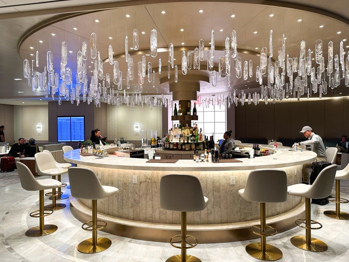 Full List of American Airlines’ Flagship Lounges – Locations, Hours & More