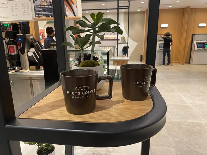 Coffee cups at the Houston Galleria Capital One Café