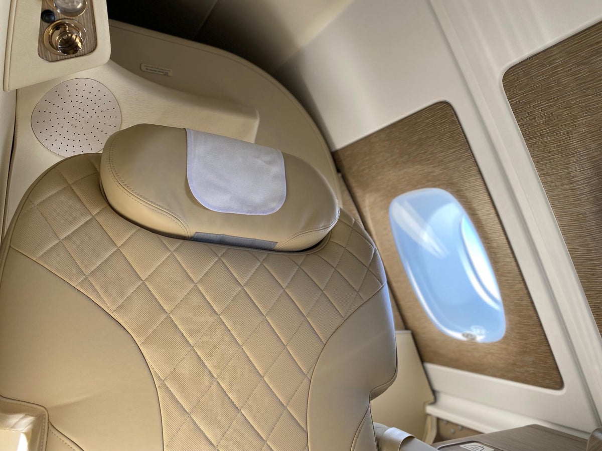 Emirates A380 retrofit first class headrest