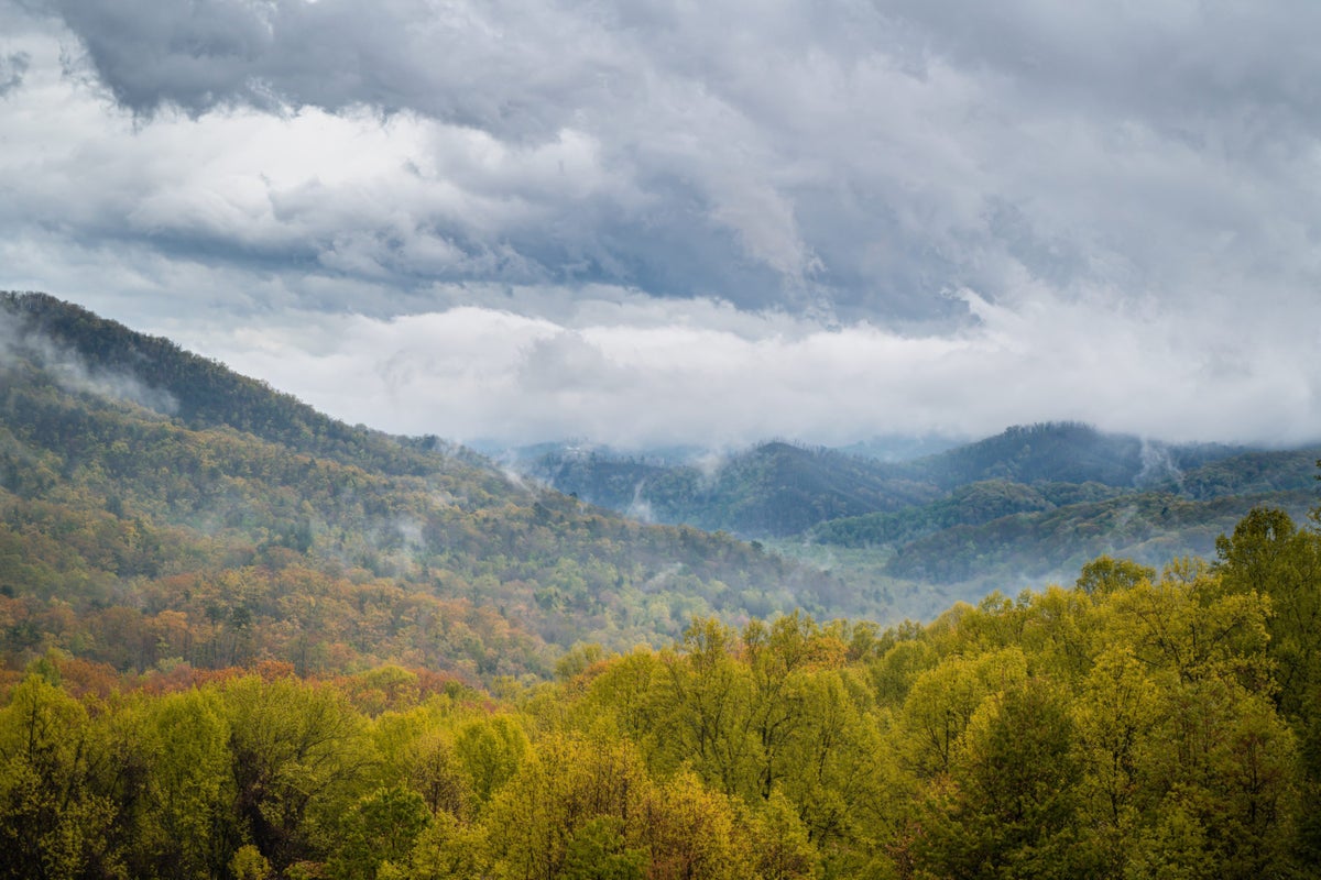 The Ultimate Guide to Great Smoky Mountains National Park — Best Things To Do, See & Enjoy!