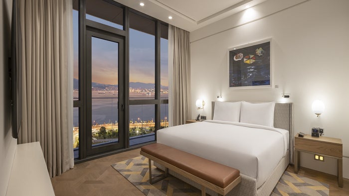 Hyatt Regency Izmir IstinyePark Opens on Türkiye’s Aegean Coast