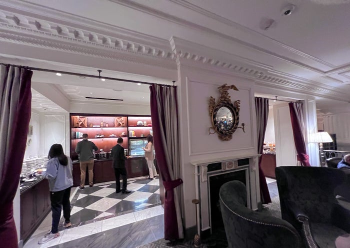 InterContinental Barlcay breakfast buffet