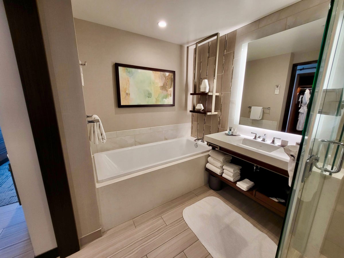 JW Marriott, Anaheim Resort bathroom tub