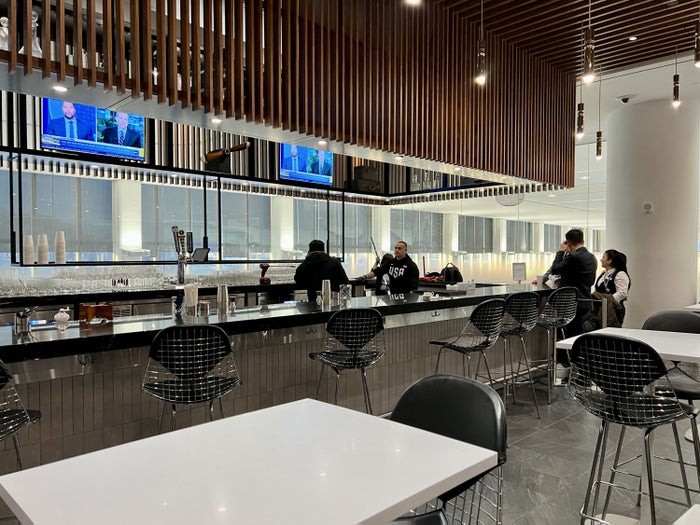 LGA Centurion Lounge Bar