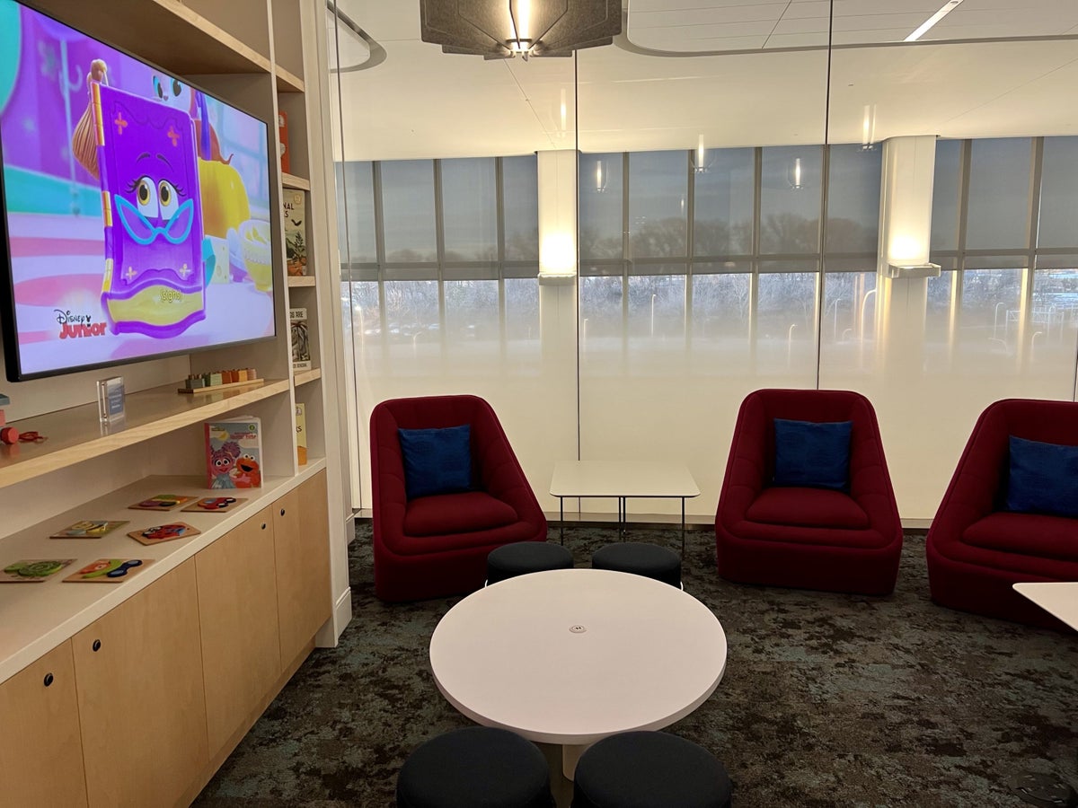 LGACenturionLoungeKidsRoom