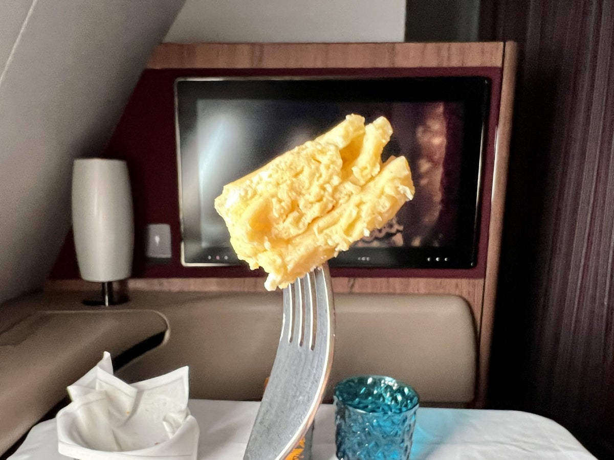 Qatar Airways Airbus A380 first class FB breakfast omelet