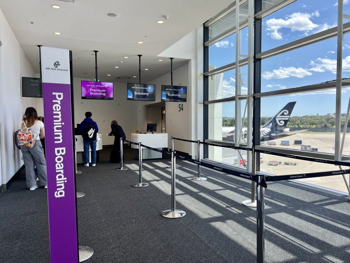 Air New Zealand Boeing 787 business class SYD at gate