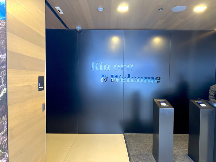 Air New Zealand Boeing 787 business class SYD lounge kia ora