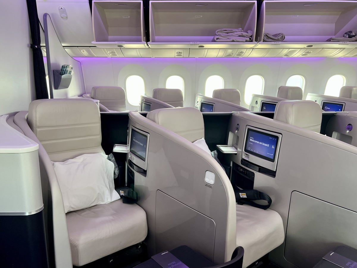 Air New Zealand Boeing 787 business class cabin rear