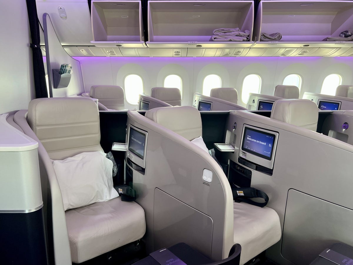 Air New Zealand business seats Air New Zealand Boeing 787 business class cabin rear
