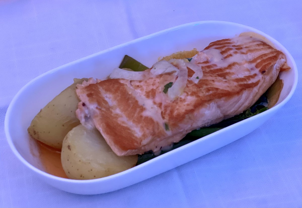 Air New Zealand Boeing 787 business class food salmon main course
