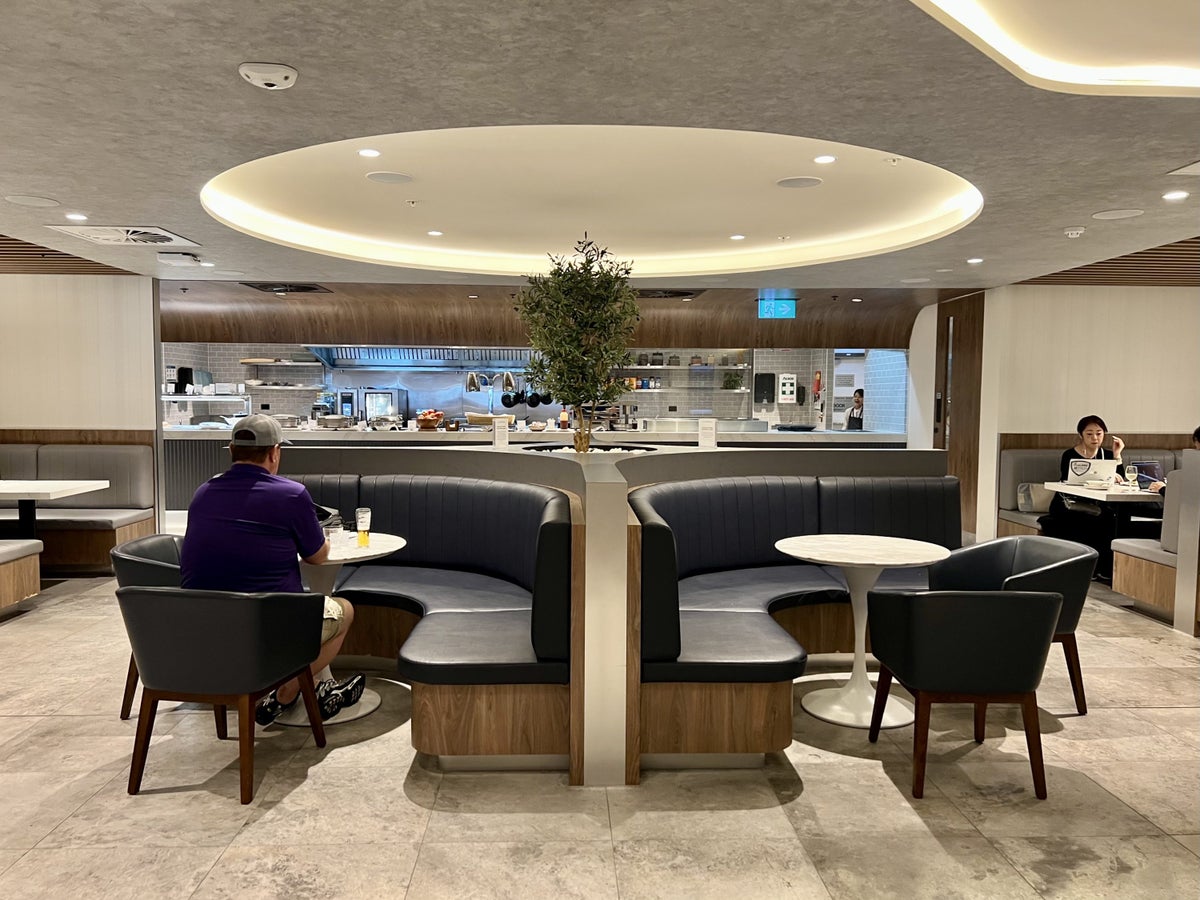 American Express Centurion Lounge Sydney restaurant seating and buffet area