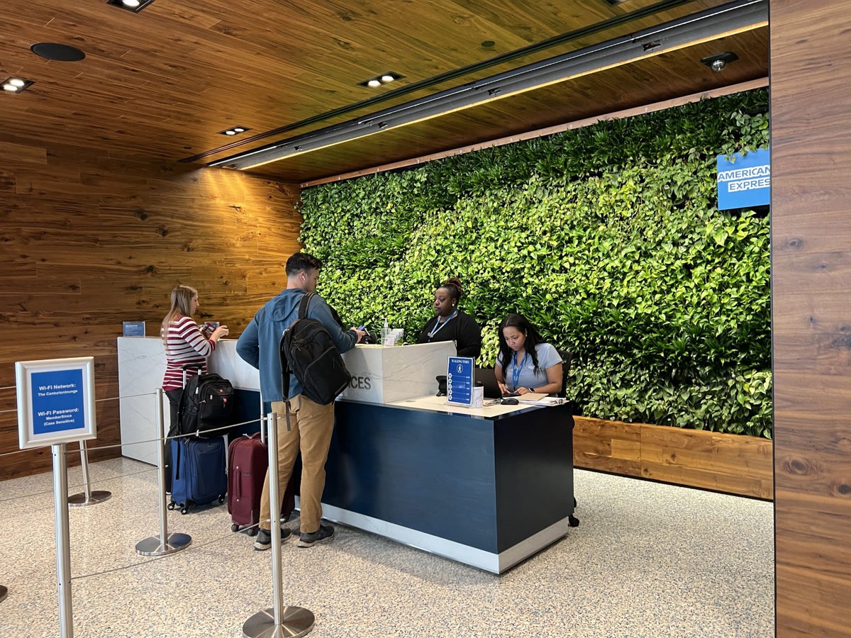 The Charlotte (CLT) American Express Centurion Lounge – Location, Hours, Amenities, and More