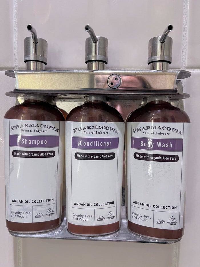 Hyatt Regency Houston Galleria Pharmacopia bath products in shower