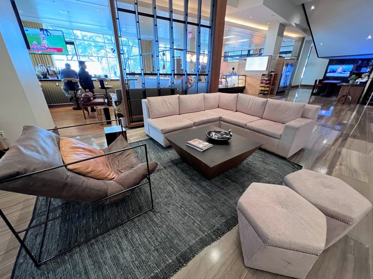 Hyatt Regency Houston Galleria lobby seating area