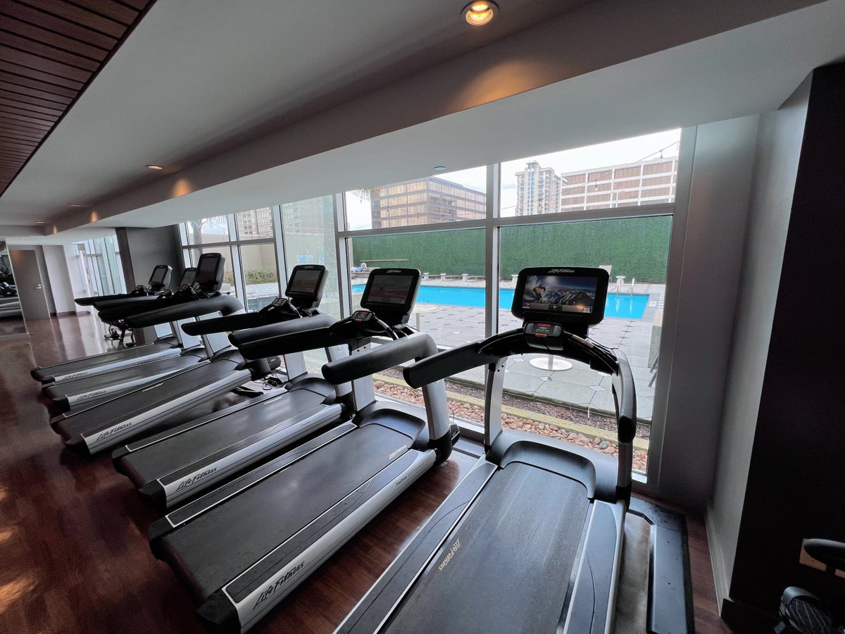 Hyatt Regency Houston Galleria treadmills