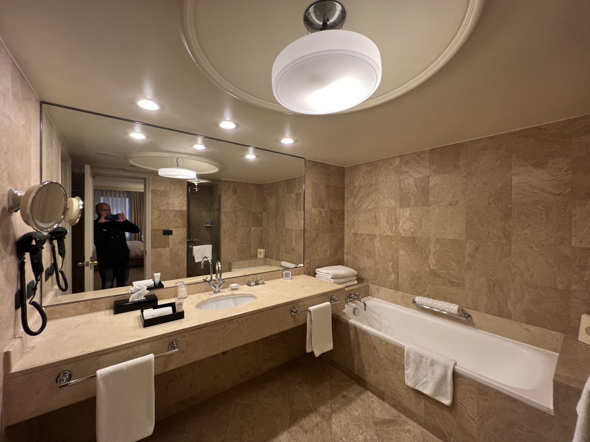 Grand Hyatt Istanbul Grand Suite King Bathroom