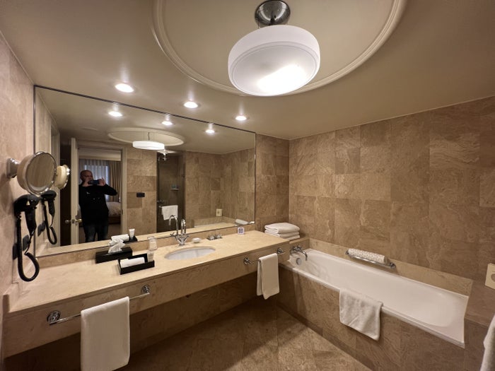 Grand Hyatt Istanbul Grand Suite King Bathroom