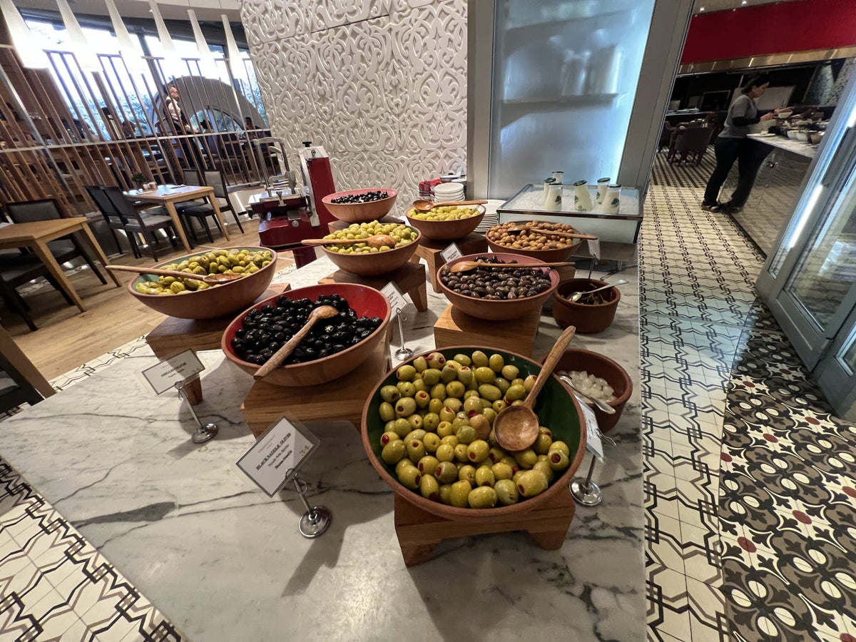 Grand Hyatt Istanbul 34 Restaurant Olive spread