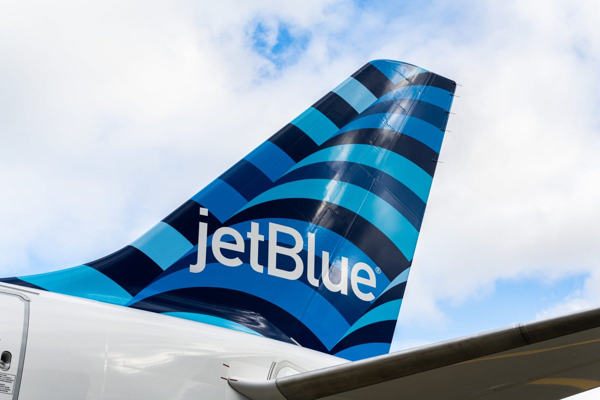 How To Get JetBlue Elite Status (And Is It Worth It?)