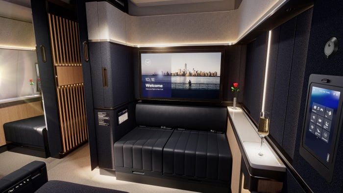 Lufthansa Allegris First Class Suite Plus Lufthansa Allegris First Class Suite Plus