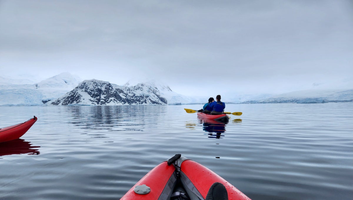 Ocean Endeavour day kayaking