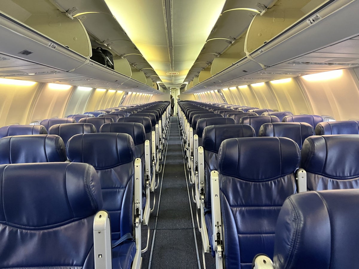 Avelo Airlines Review – Seats, Amenities, Customer Service, Fees & More