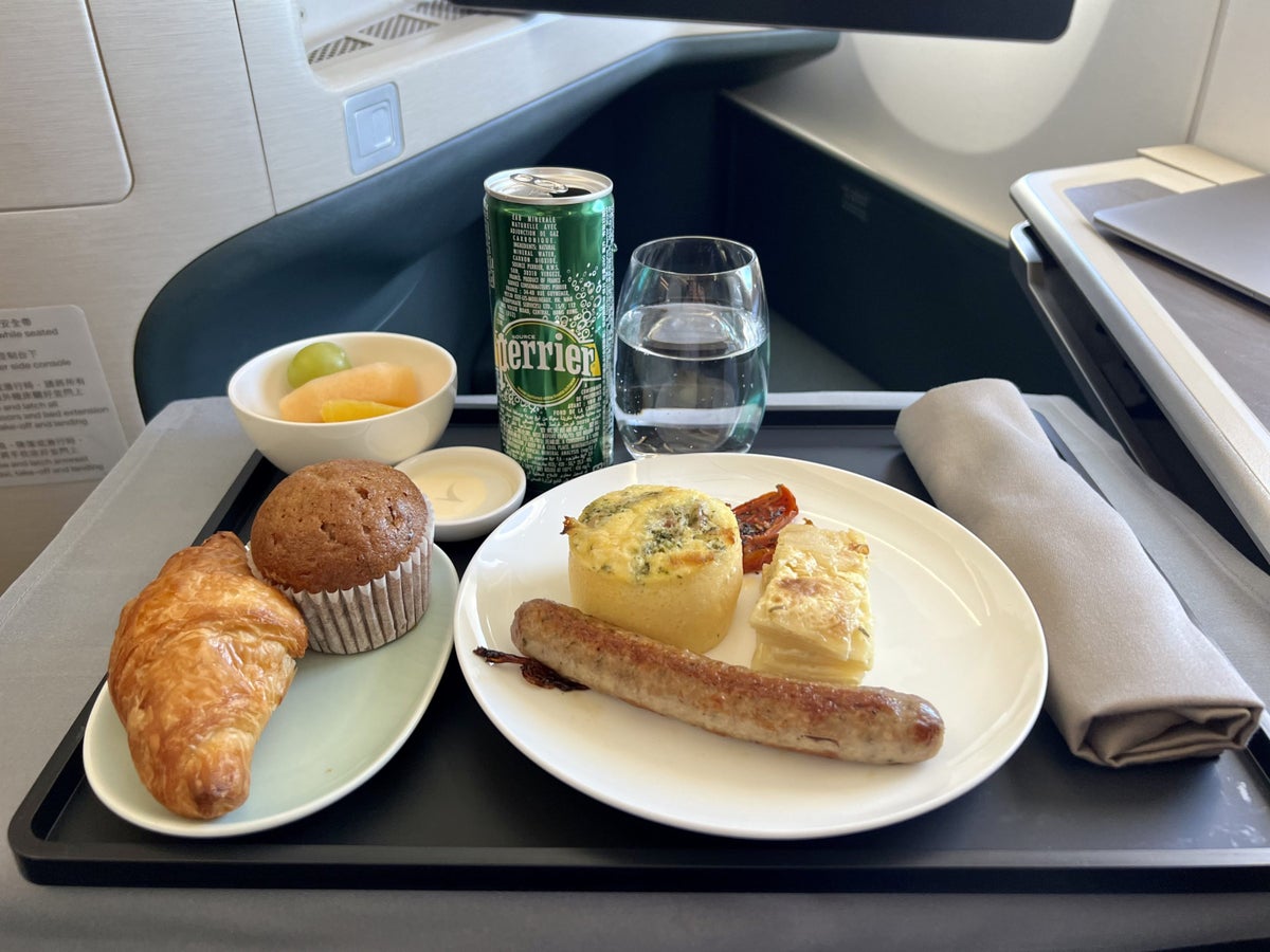 Cathay Pacific Airbus A35k business class breakfast