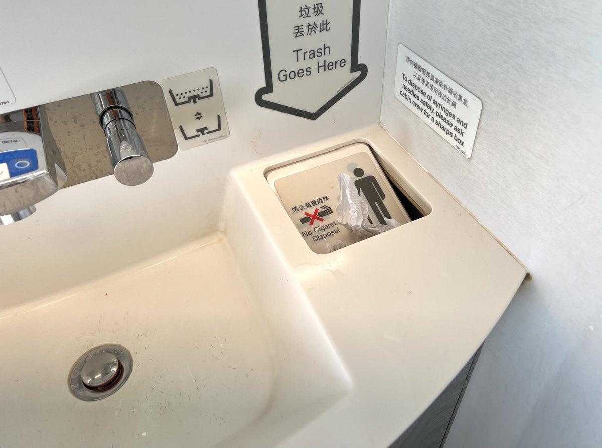Cathay Pacific Airbus A35k business class dirty lav 