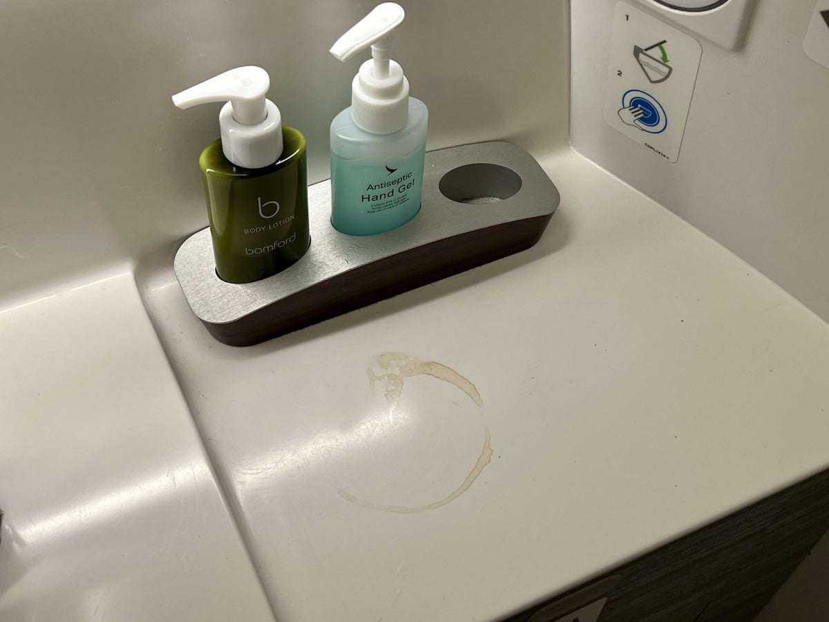 Cathay Pacific Airbus A35k business class dirty lav