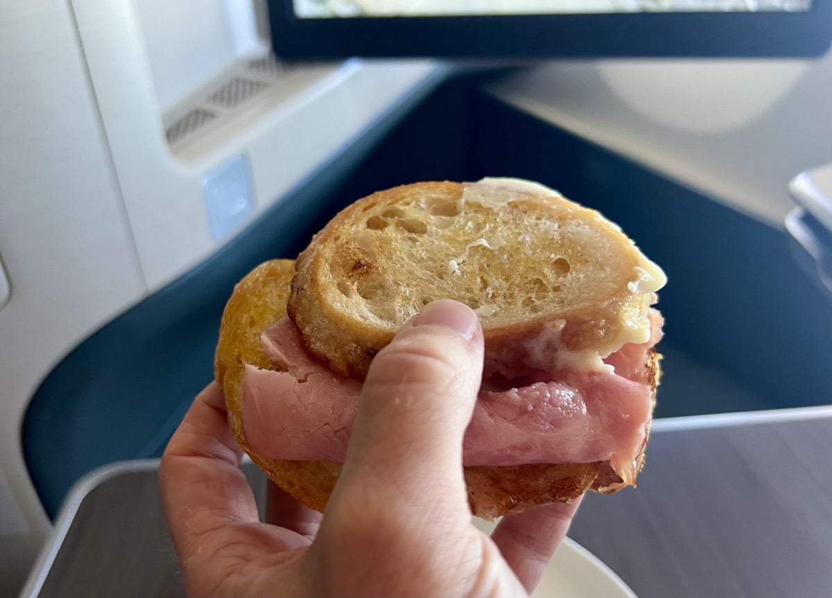 Cathay Pacific Airbus A35k business class toastie