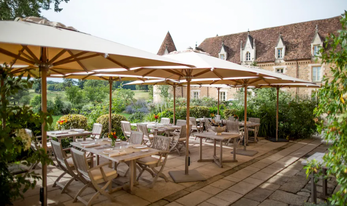 Domaine des Etangs Dining