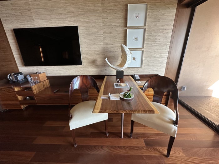 Four Seasons Lanai Desk