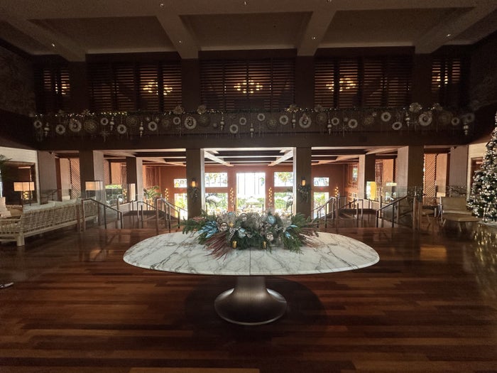 Four Seasons Lanai Lobby